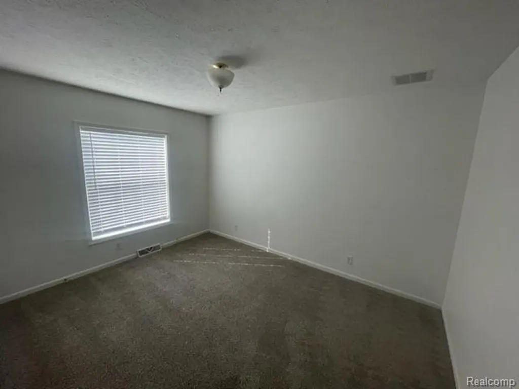 19905 Seminole Redford Charter Township MI 48240
