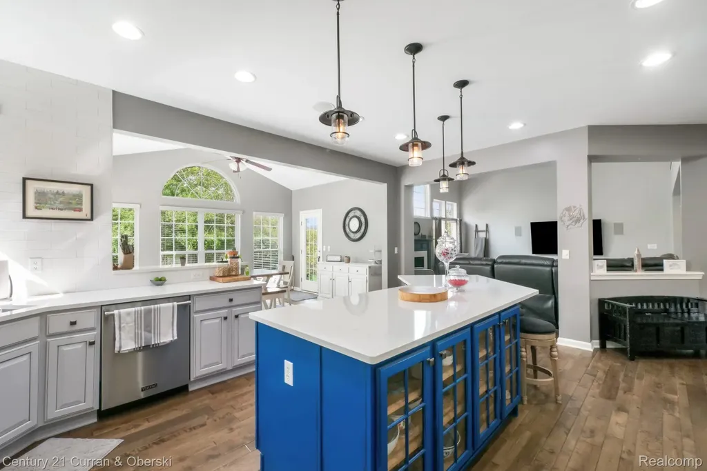 23498 Prescott Lane W Lyon Charter Township MI 48178