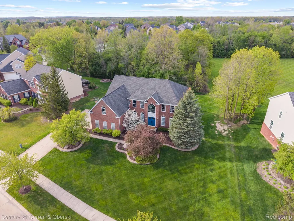 23498 Prescott Lane W Lyon Charter Township MI 48178