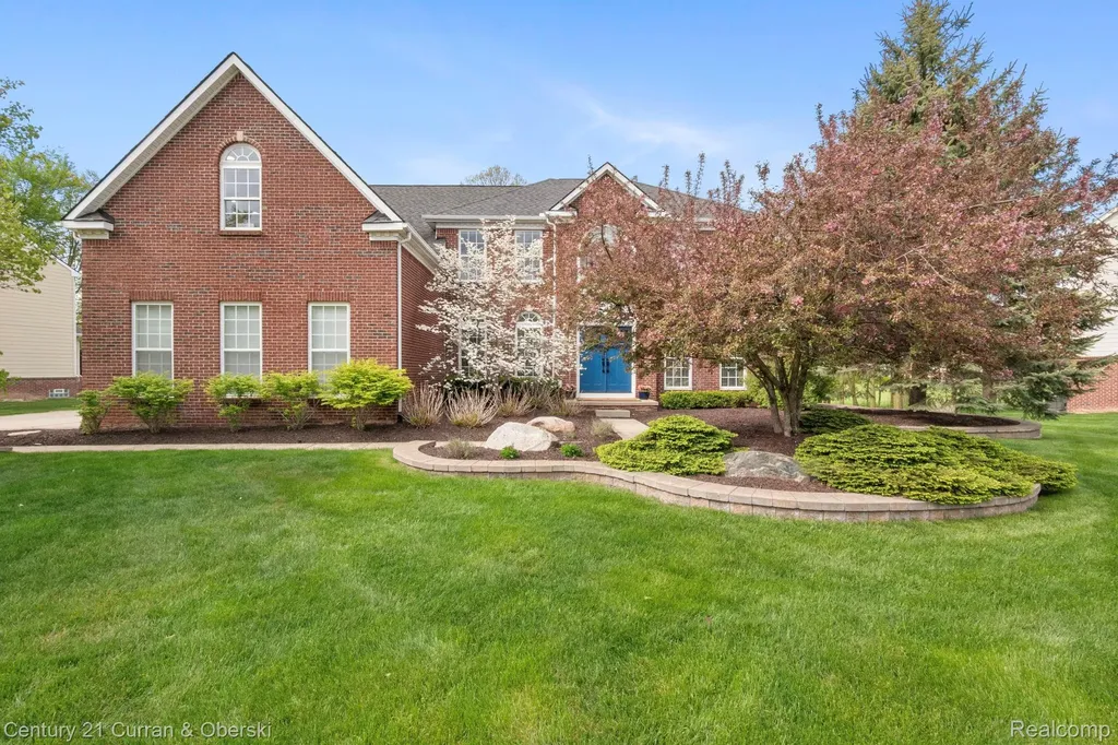23498 Prescott Lane W Lyon Charter Township MI 48178