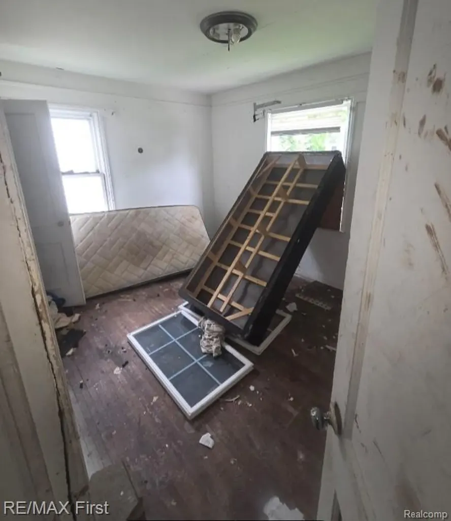 7389 Westwood Street Detroit City MI 48228