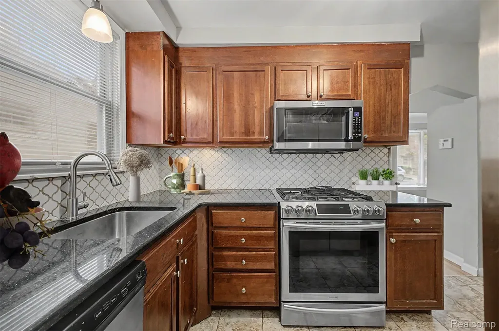24800 Cherry Street Dearborn City MI 48124
