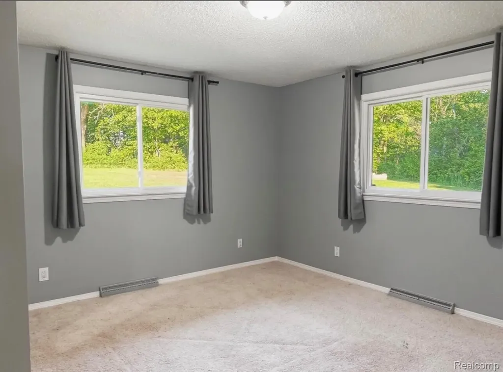 3835 N Graham Road Thomas Township MI 48623