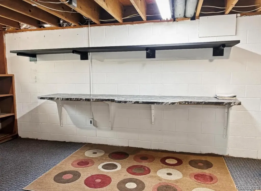 3835 N Graham Road Thomas Township MI 48623