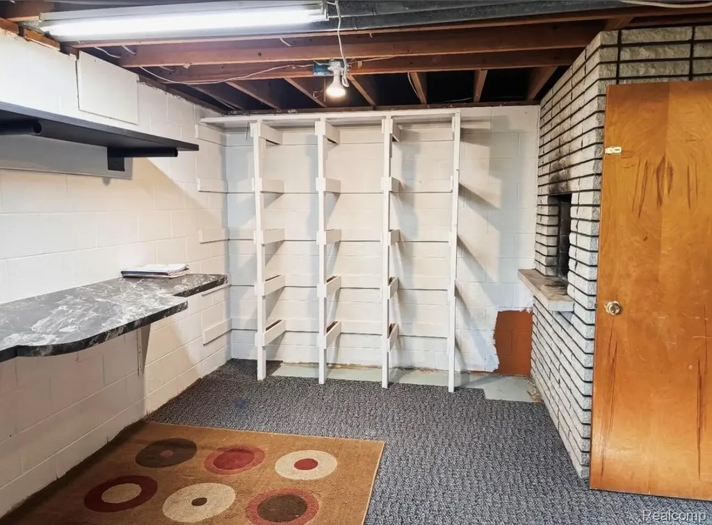 3835 N Graham Road Thomas Township MI 48623