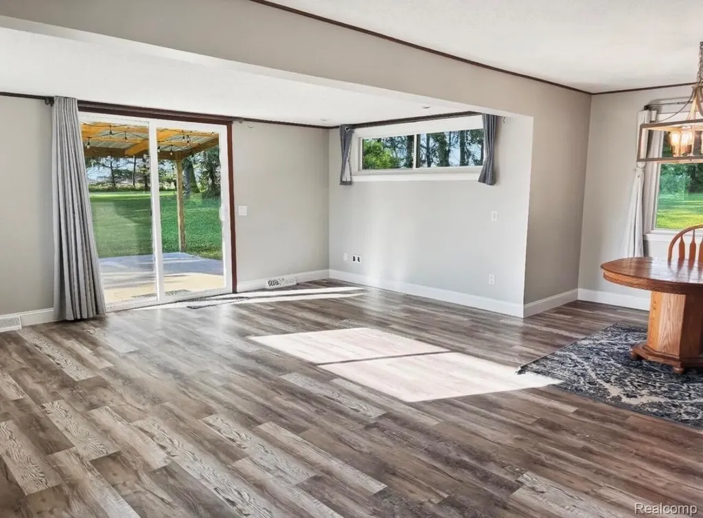 3835 N Graham Road Thomas Township MI 48623