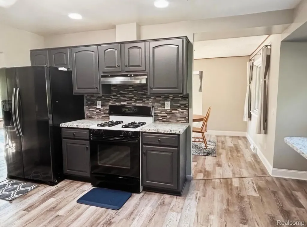 3835 N Graham Road Thomas Township MI 48623