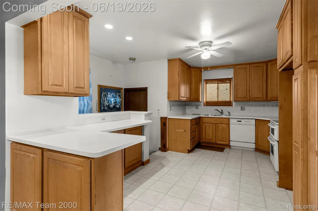 14370 Alexander Street Livonia City MI 48154