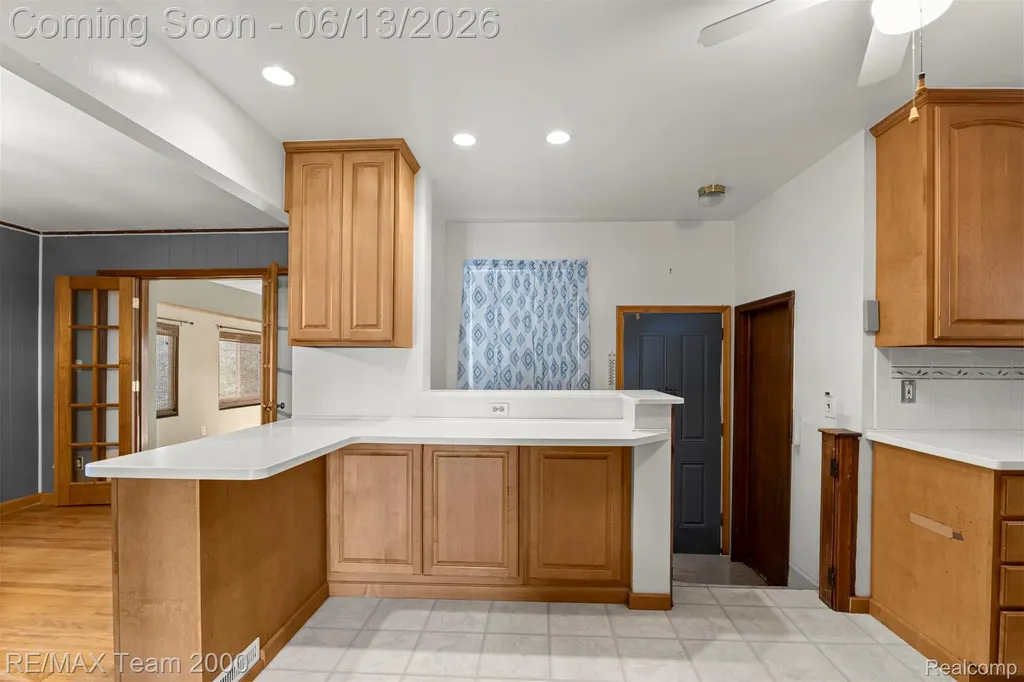 14370 Alexander Street Livonia City MI 48154
