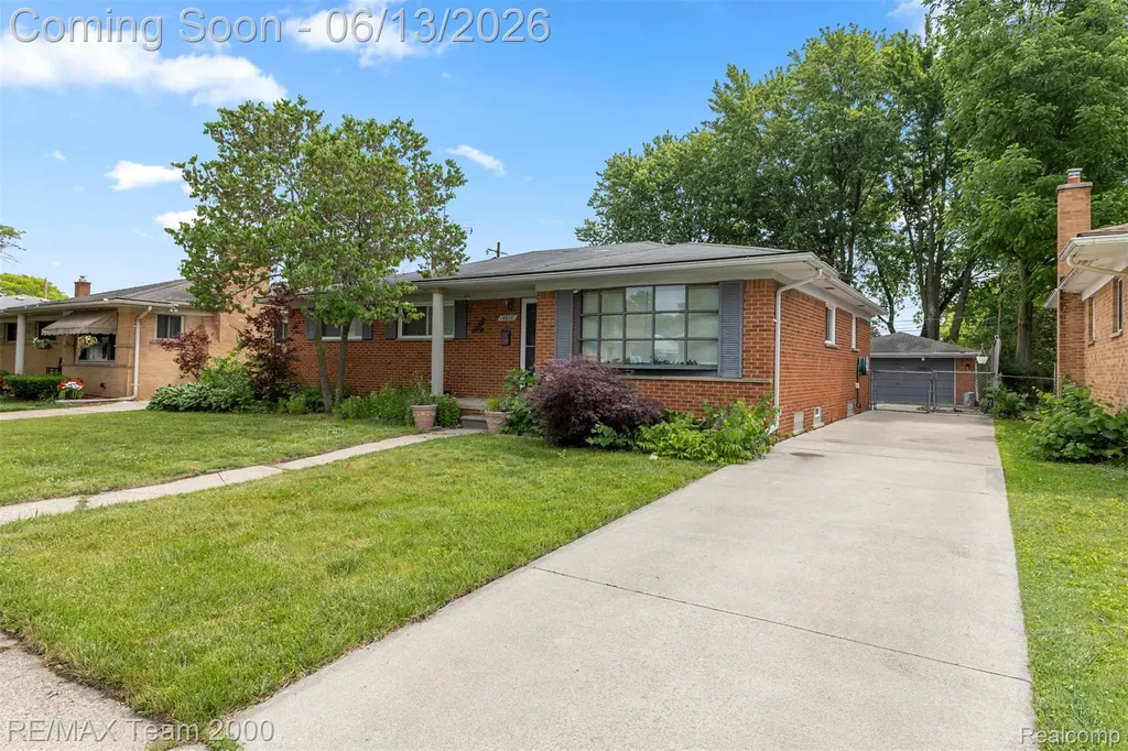 14370 Alexander Street Livonia City MI 48154