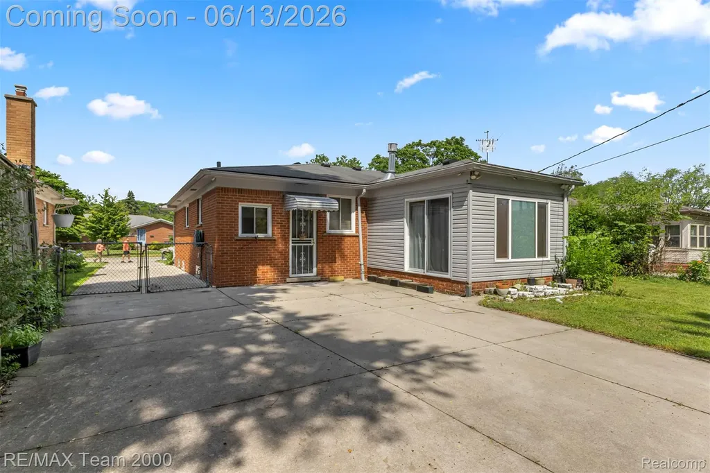 14370 Alexander Street Livonia City MI 48154