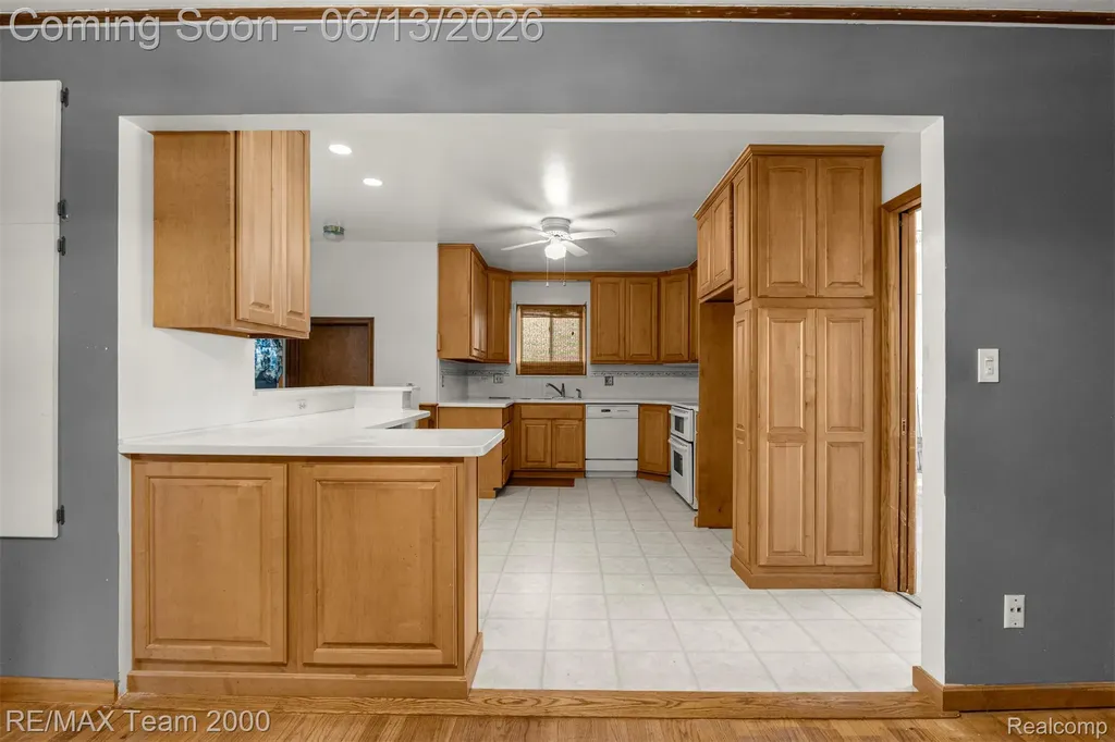 14370 Alexander Street Livonia City MI 48154