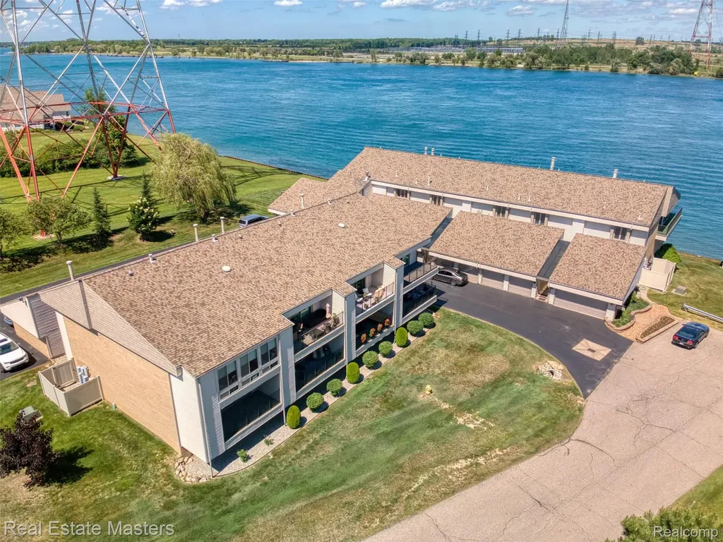 3997 River Road East China Township MI 48054