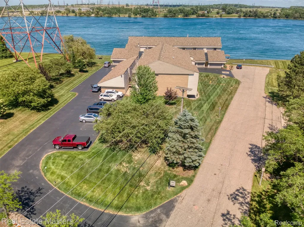 3997 River Road East China Township MI 48054