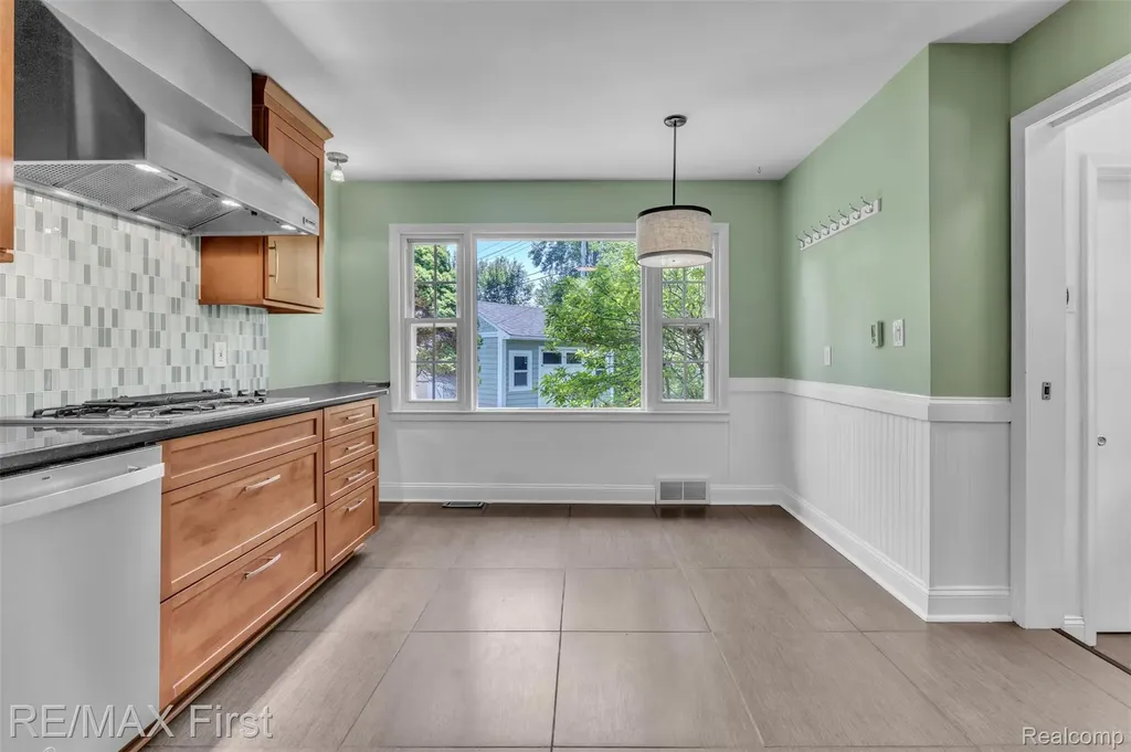 31923 Bella Vista Drive Farmington Hills City MI 48334