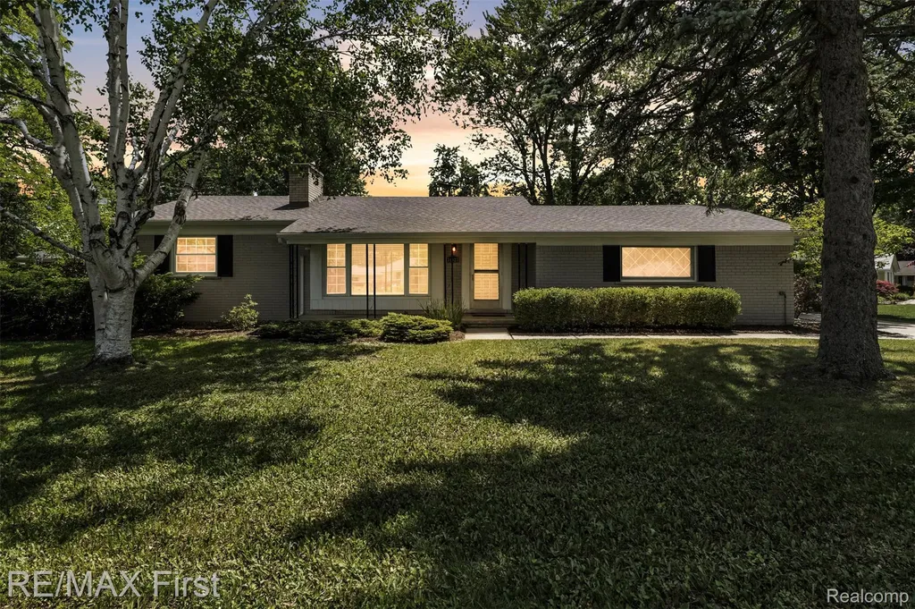 31923 Bella Vista Drive Farmington Hills City MI 48334