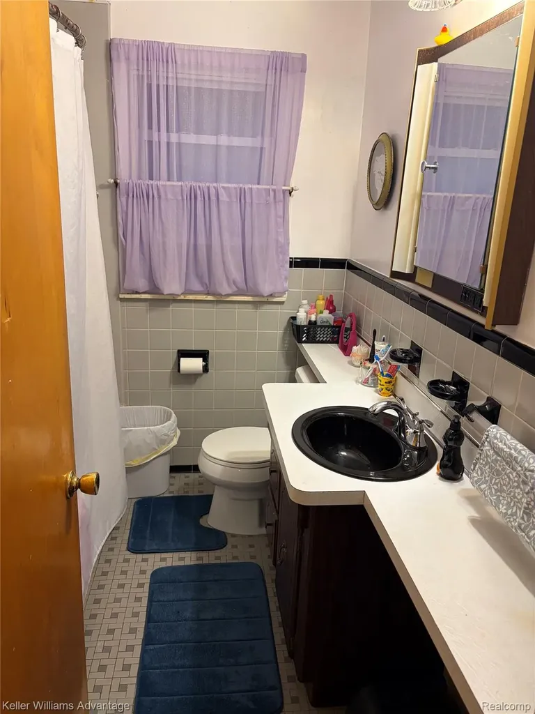 10061 Colwell Avenue Allen Park City MI 48101