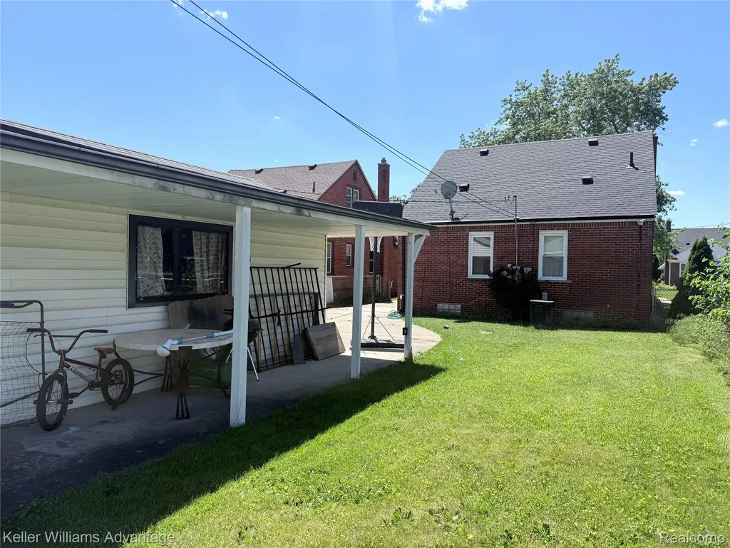 10061 Colwell Avenue Allen Park City MI 48101