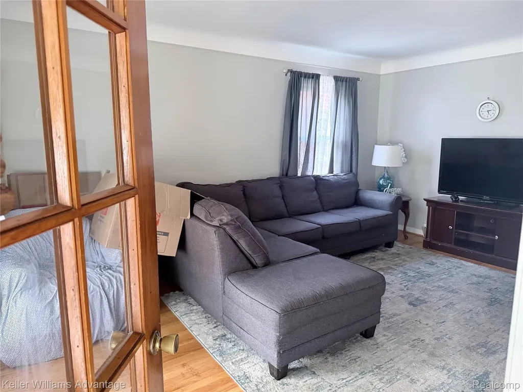 10061 Colwell Avenue Allen Park City MI 48101