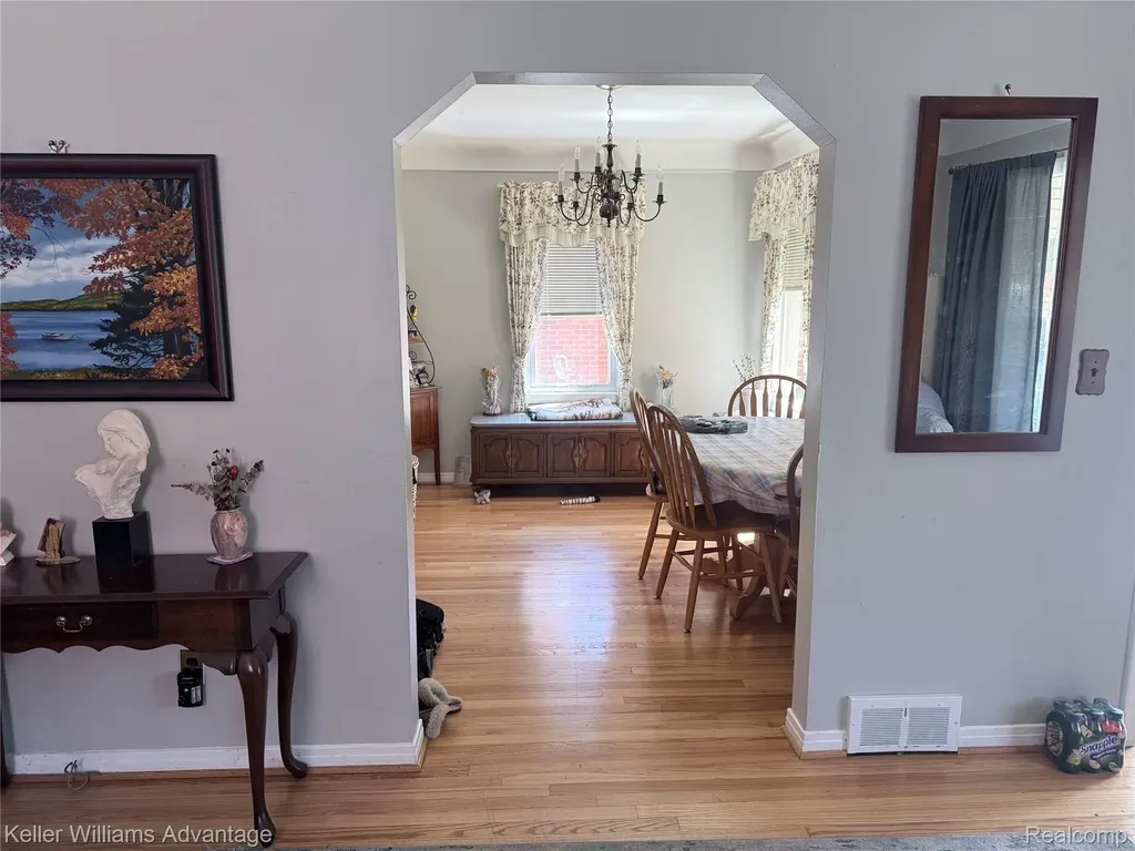 10061 Colwell Avenue Allen Park City MI 48101