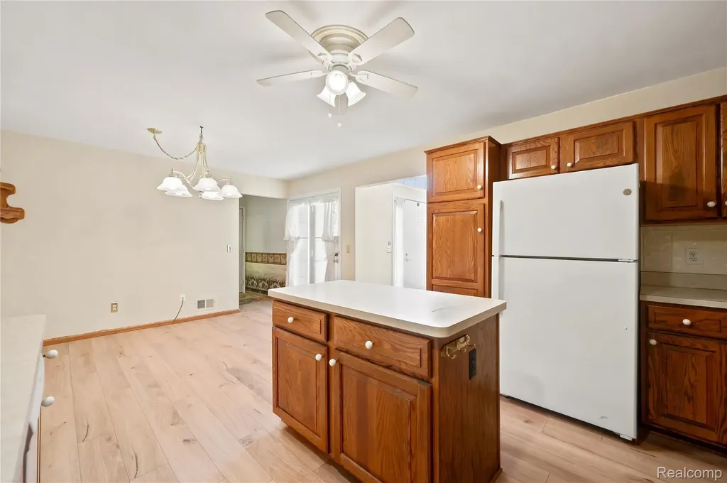 54698 Bellingham Drive Shelby Charter Township MI 48316
