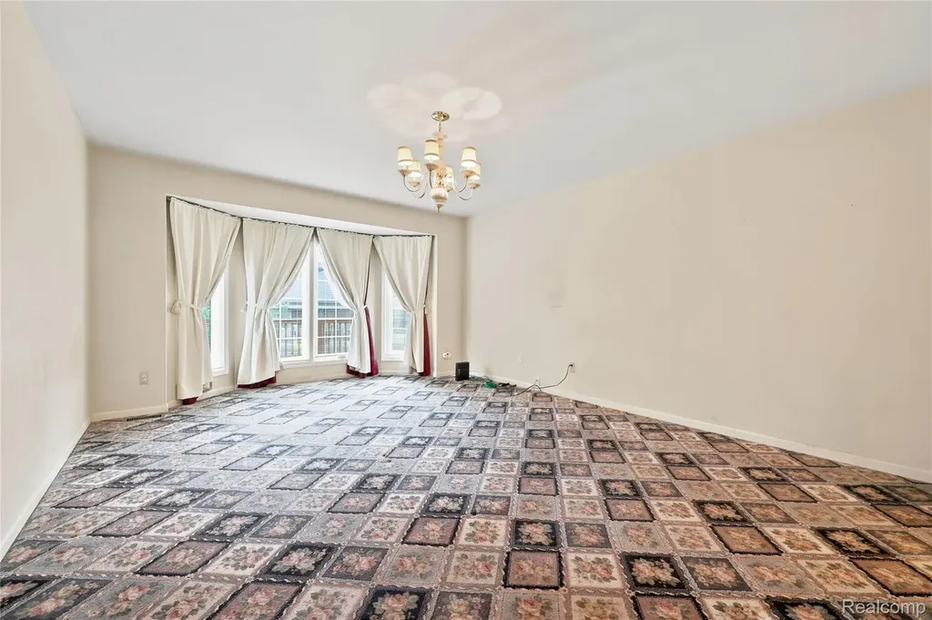 54698 Bellingham Drive Shelby Charter Township MI 48316
