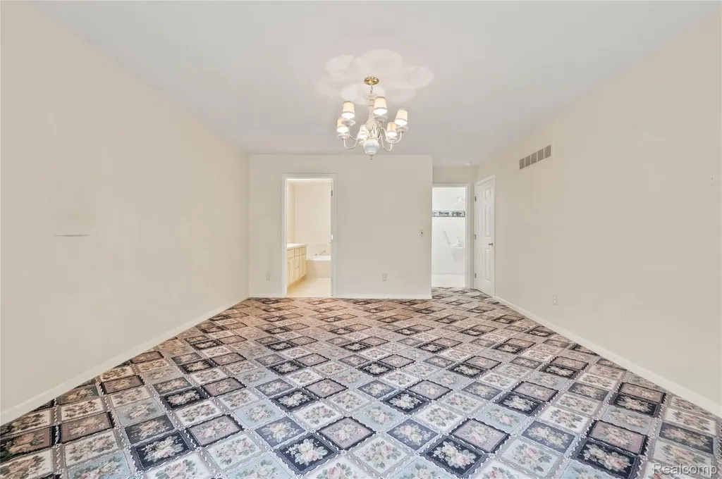 54698 Bellingham Drive Shelby Charter Township MI 48316