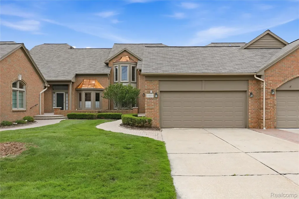 54698 Bellingham Drive Shelby Charter Township MI 48316