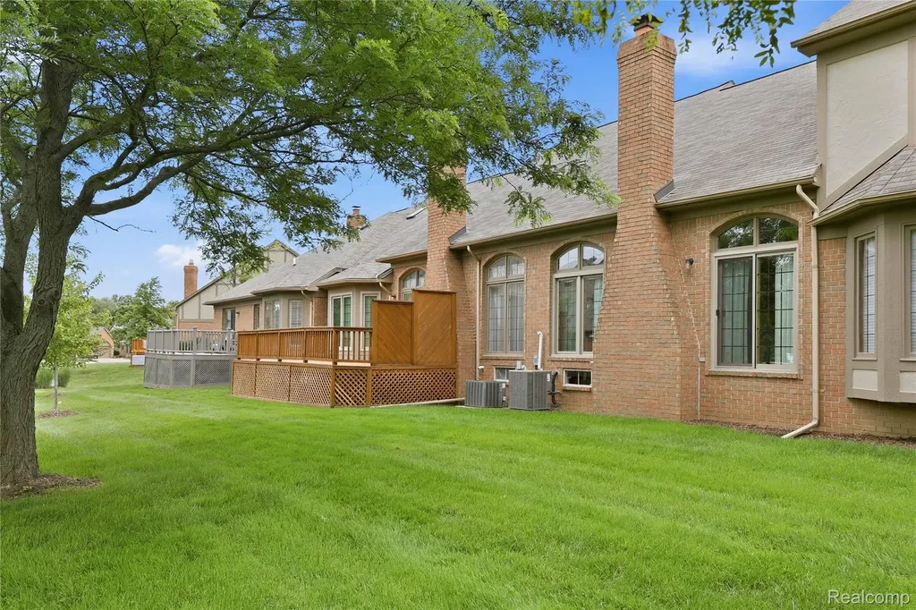 54698 Bellingham Drive Shelby Charter Township MI 48316