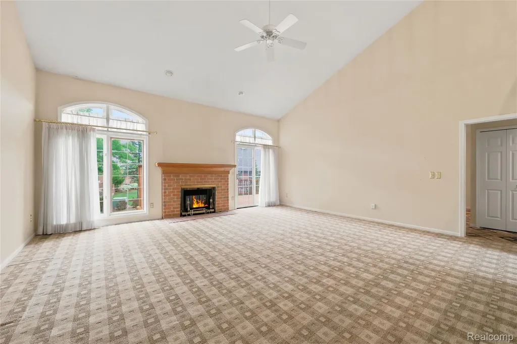 54698 Bellingham Drive Shelby Charter Township MI 48316