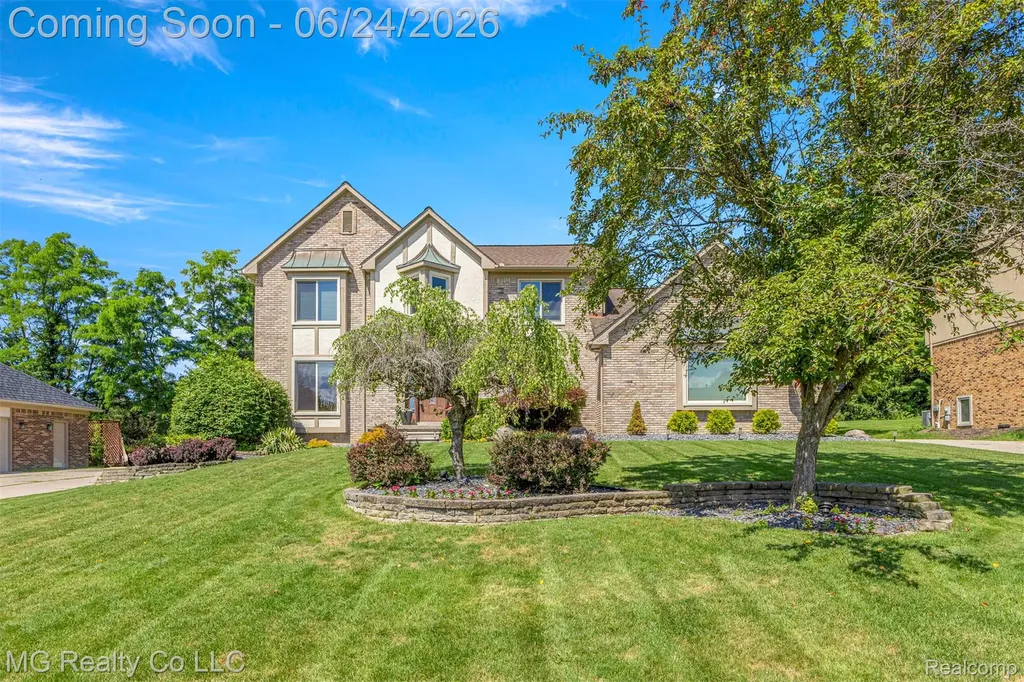 25499 Hunt Club Boulevard Farmington Hills City MI 48335