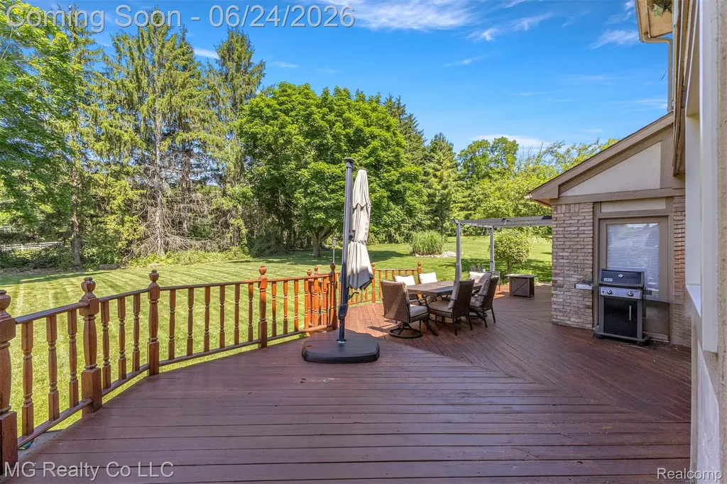 25499 Hunt Club Boulevard Farmington Hills City MI 48335