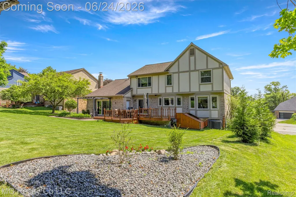 25499 Hunt Club Boulevard Farmington Hills City MI 48335