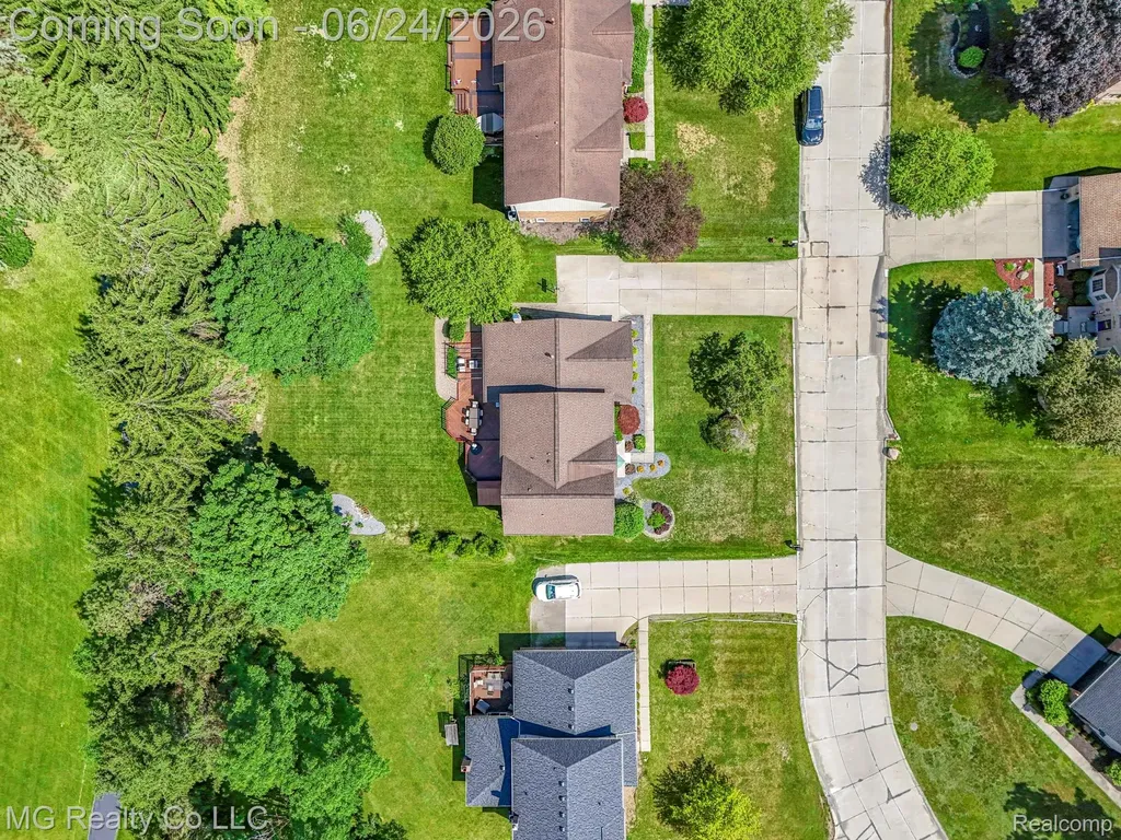 25499 Hunt Club Boulevard Farmington Hills City MI 48335