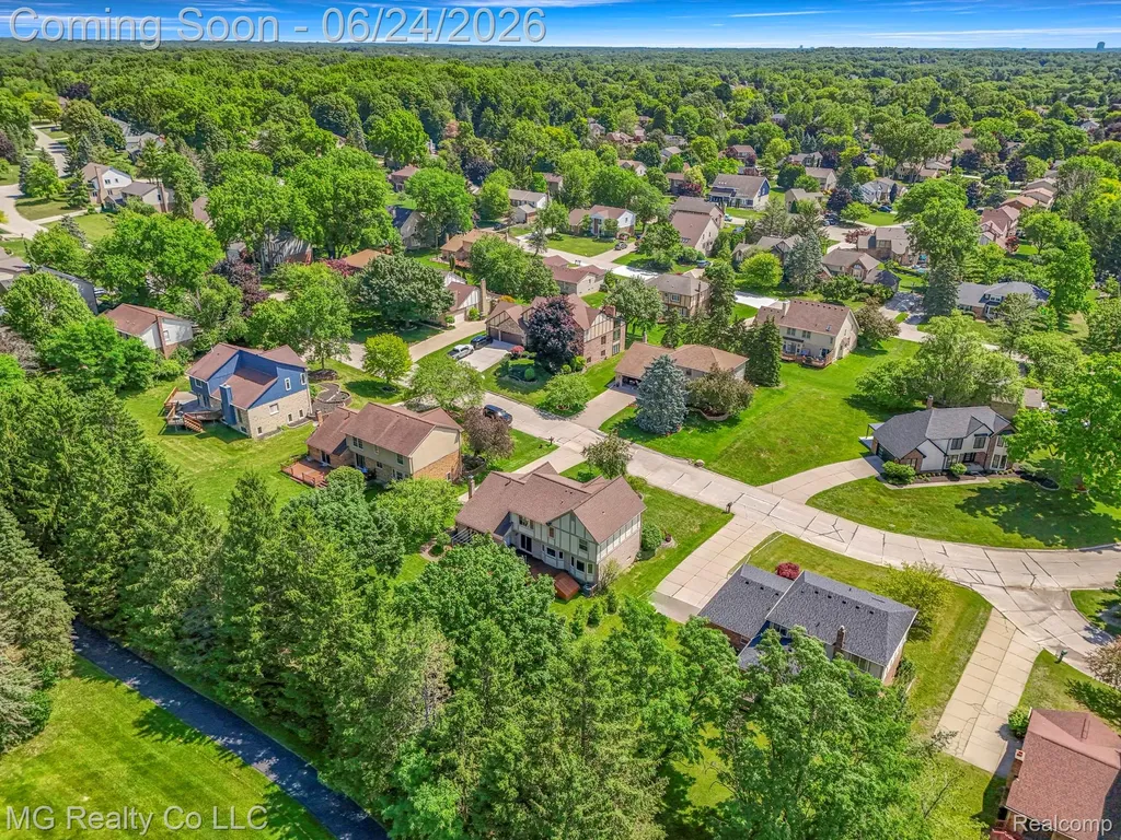 25499 Hunt Club Boulevard Farmington Hills City MI 48335