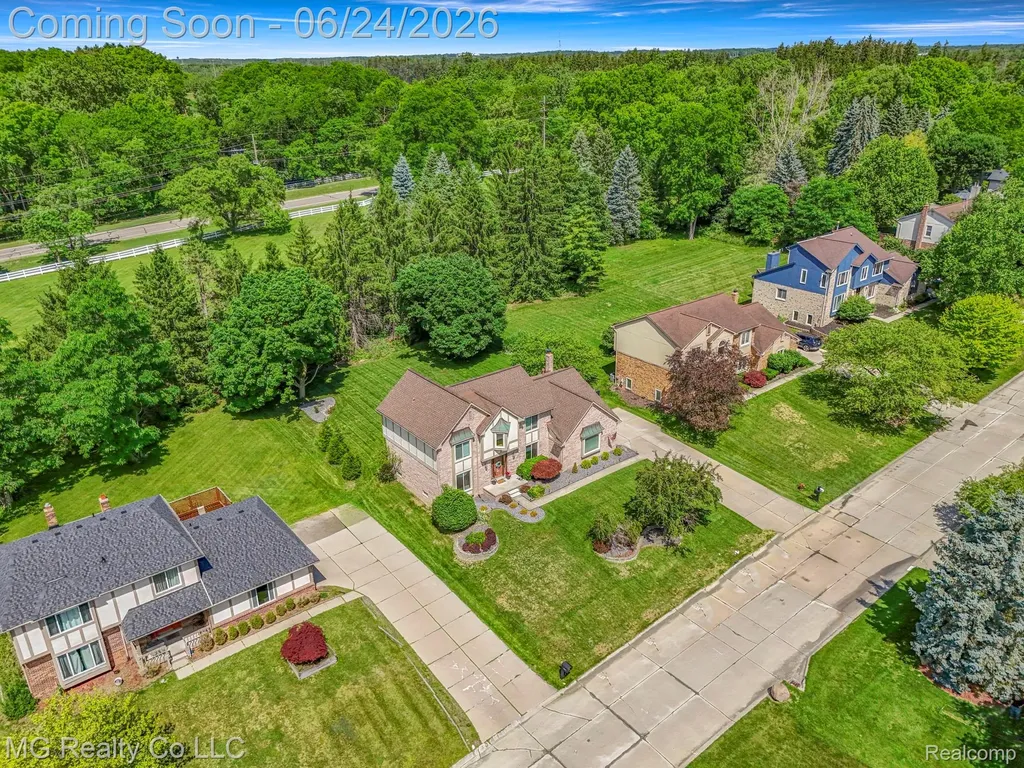 25499 Hunt Club Boulevard Farmington Hills City MI 48335