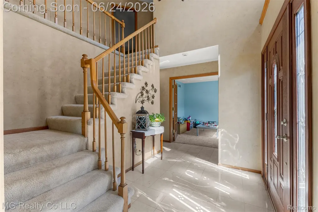 25499 Hunt Club Boulevard Farmington Hills City MI 48335