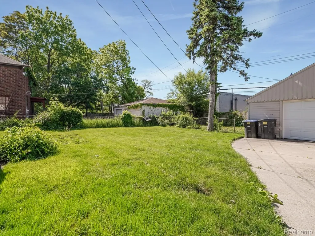 18281 Lancashire Street Detroit City MI 48223