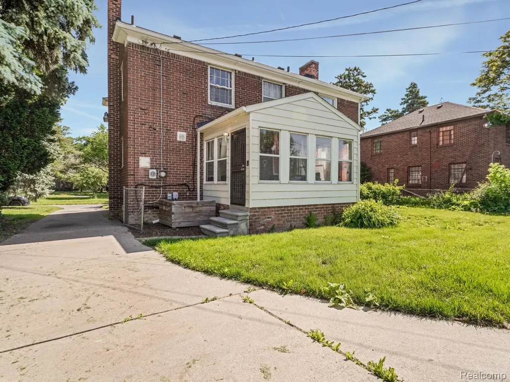 18281 Lancashire Street Detroit City MI 48223