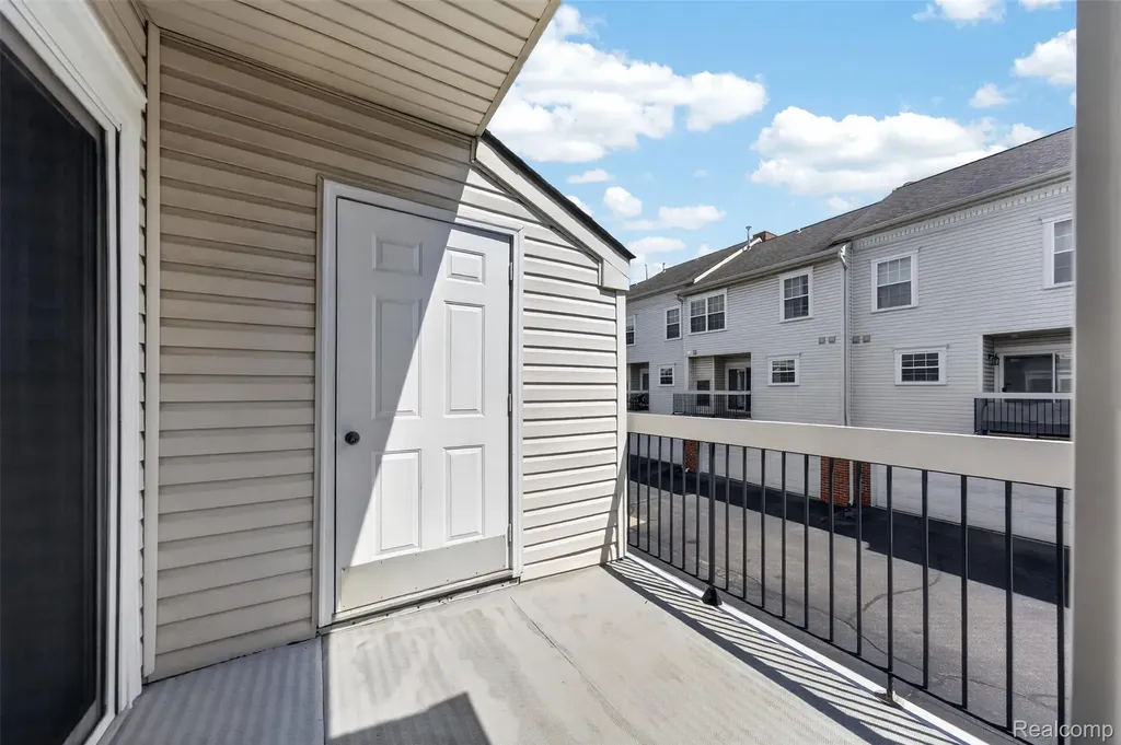 141 W Kenilworth Avenue Royal Oak City MI 48067