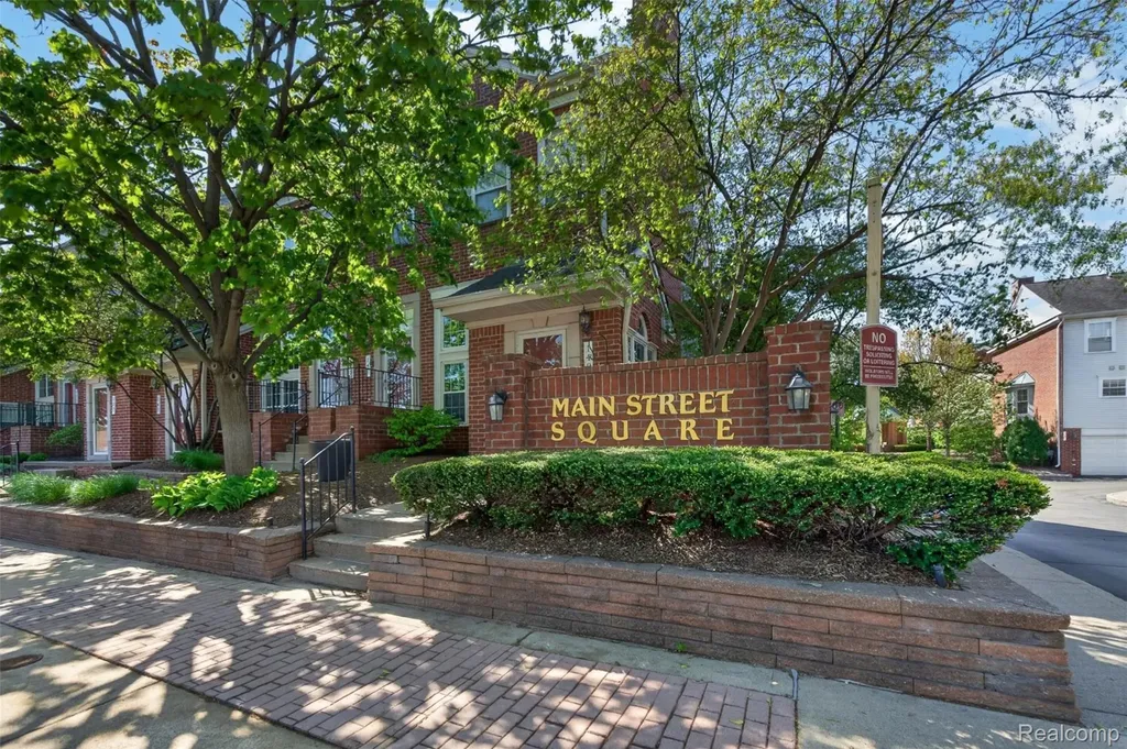 141 W Kenilworth Avenue Royal Oak City MI 48067