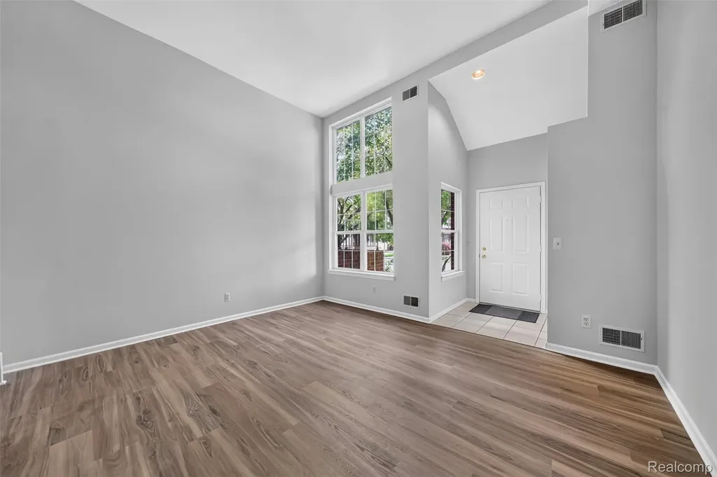 141 W Kenilworth Avenue Royal Oak City MI 48067