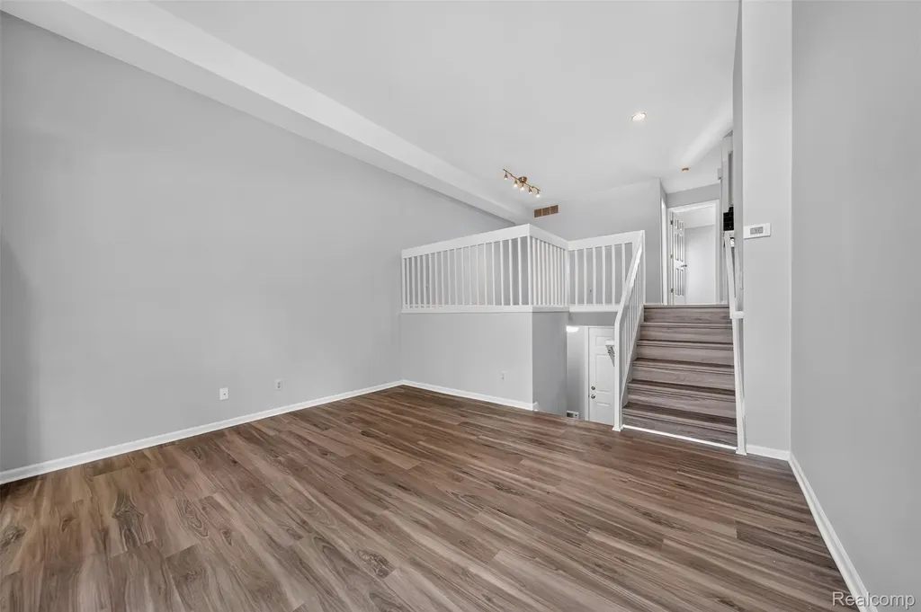 141 W Kenilworth Avenue Royal Oak City MI 48067