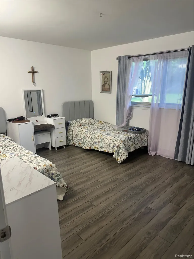 41460 Janet Circle Clinton Charter Township MI 48038