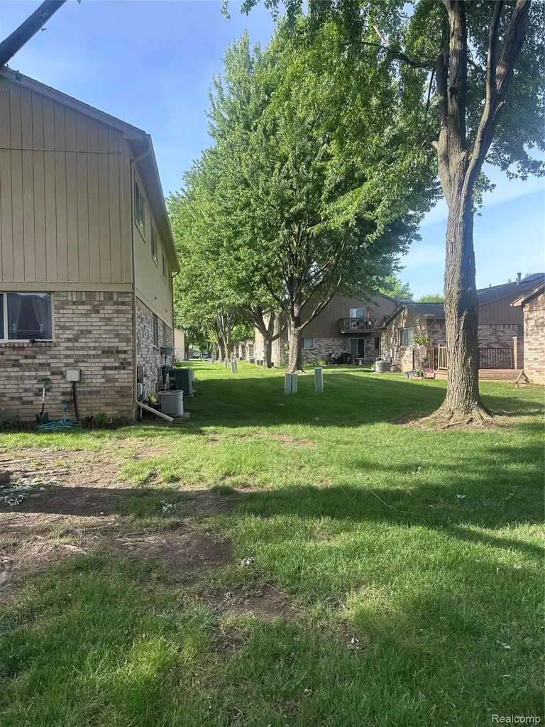 41460 Janet Circle Clinton Charter Township MI 48038