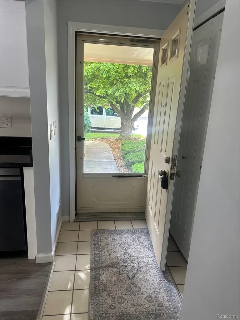 41460 Janet Circle Clinton Charter Township MI 48038