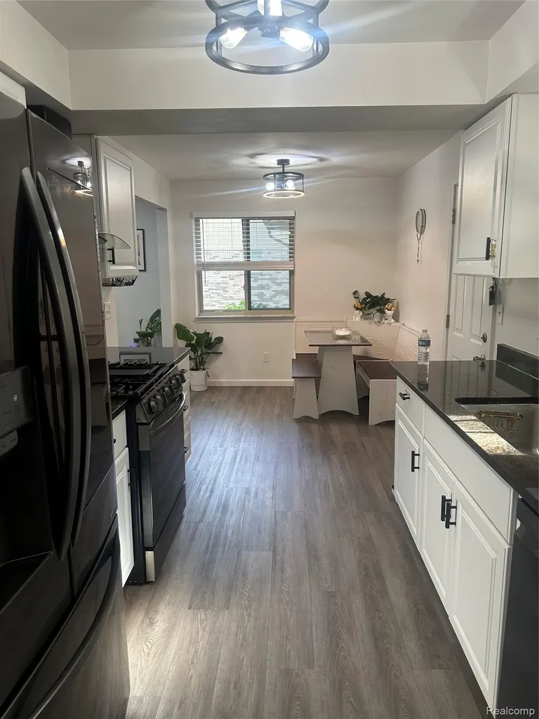 41460 Janet Circle Clinton Charter Township MI 48038