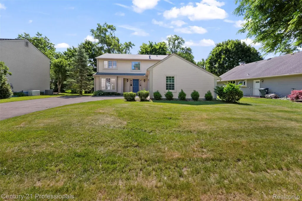 1872 Flemington Drive Troy City MI 48098