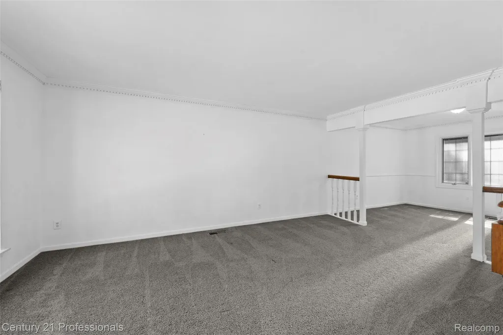1872 Flemington Drive Troy City MI 48098