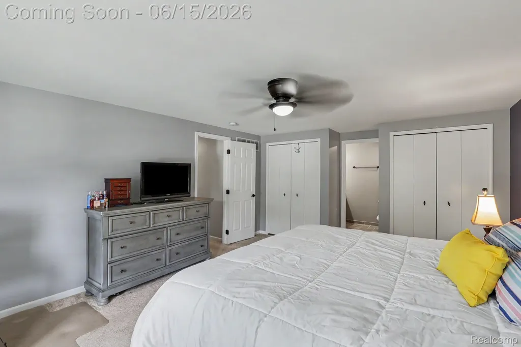 6433 Woodcrest Ridge Independence Charter Township MI 48346